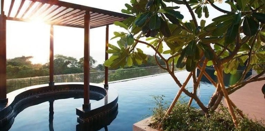 Studio dans le Condo à Pattaya, Thaïlande  № 145318