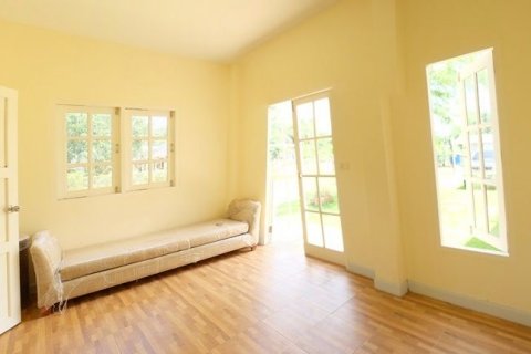 House in San Sai, Thailand 3 bedrooms № 141604 - photo 2