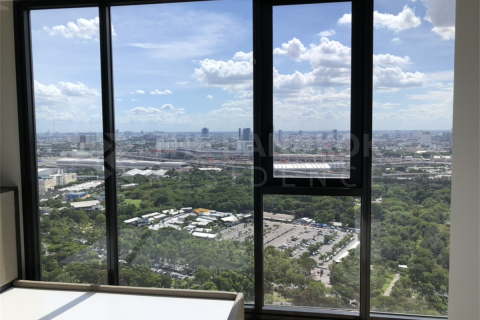 Condo in Bangkok, Thailand, 3 bedrooms  № 185199 - photo 4
