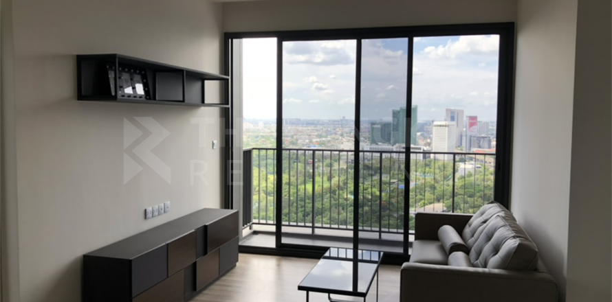 Condo in Bangkok, Thailand, 3 bedrooms  № 185199