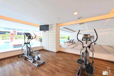 Condo in Bangkok, Thailand, 3 bedrooms № 185195 - photo 4