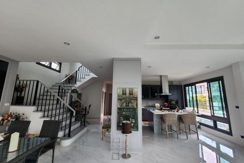 House in Phuket, Thailand 3 bedrooms № 156463 - photo 10