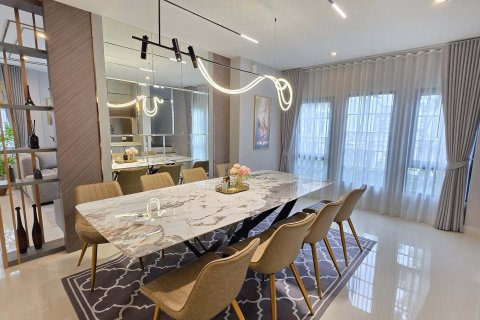 Дом в Банг Каео, Таиланд с 4 спальнями  № 167304 - фото 2