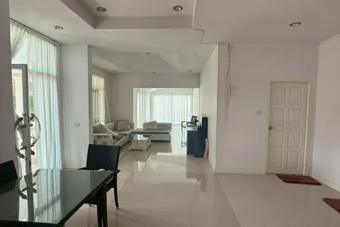 Villa in Hua Hin, Thailand 3 bedrooms № 167307 - photo 2