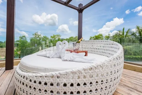 Condo in Phuket, Thailand, 2 bedrooms  № 153920 - photo 14