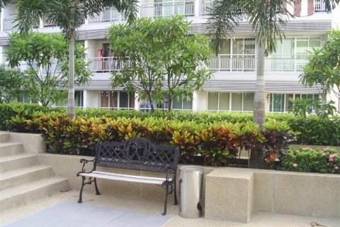 Condo in Bangkok, Thailand, 1 bedroom  № 157674 - photo 5