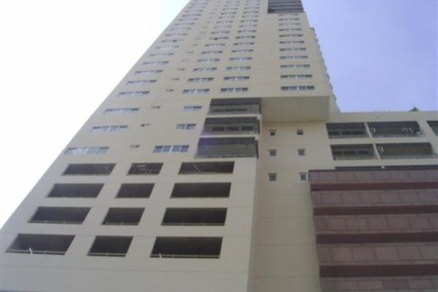 Condo in Bangkok, Thailand, 1 bedroom  № 157674 - photo 4