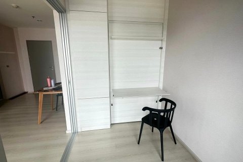 Condo in Bangkok, Thailand, 2 bedrooms  № 157673 - photo 2