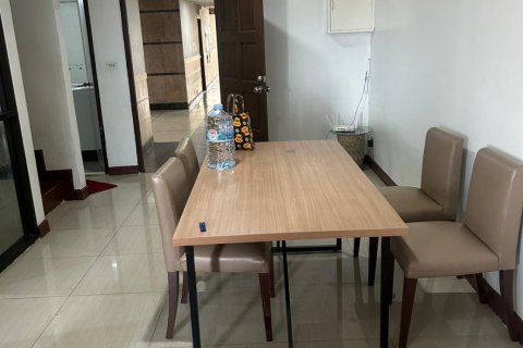 Condo à Watthana, Bangkok, Thaïlande, 2 chambres № 138669 - photo 1
