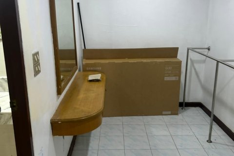 Condo à Watthana, Bangkok, Thaïlande, 2 chambres № 138669 - photo 13