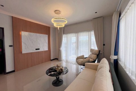 Villa in Pattaya, Thailand 5 Schlafzimmer № 222786 - Foto 7