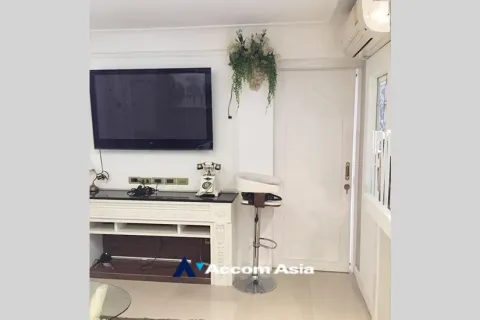 Condo in Khlong Toei, Bangkok, Thailand, 3 bedrooms  № 220287