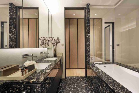 Condo in Bangkok, Thailand, 2 bedrooms № 183444 - photo 11
