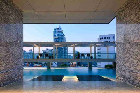 Condo in Bangkok, Thailand, 2 bedrooms № 183444 - photo 18