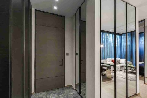 Condo in Bangkok, Thailand, 2 bedrooms  № 183439 - photo 16