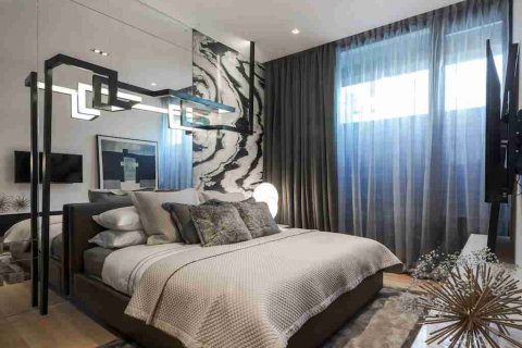 Condo in Bangkok, Thailand, 2 bedrooms  № 183439 - photo 17
