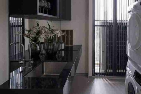 Condo in Bangkok, Thailand, 2 bedrooms № 183445 - photo 4