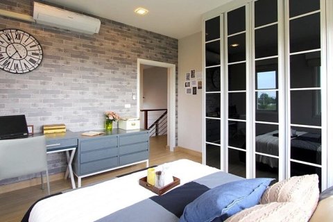 Maison à San Sai, Thaïlande 4 chambres № 154445 - photo 8