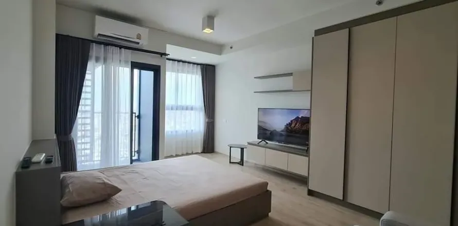 Studio in the Condo in Khlong San, Bangkok, Thailand № 154447