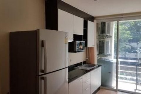 Студия в кондо в Ваттхане, Бангкок, Таиланд № 154444 - фото 4