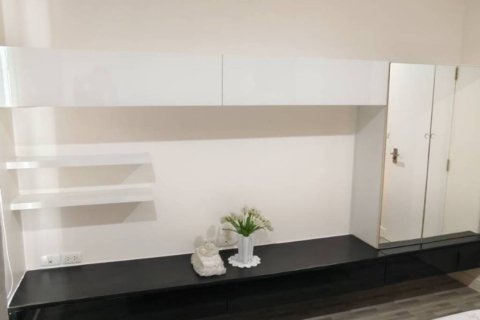 Condo in Bangkok, Thailand, 2 bedrooms  № 144650 - photo 9