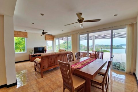 Кондоминиум с 2 спальнями в Паклоке, Таиланд № 144654 - фото 6