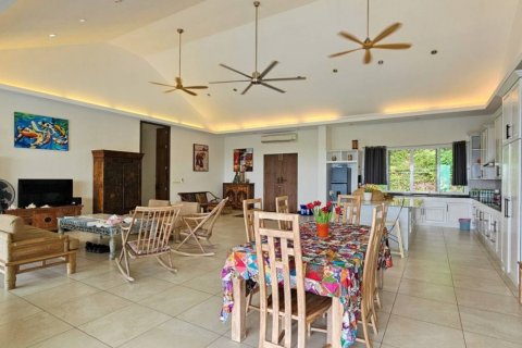 Вилла в Паклоке, Таиланд с 6 спальнями  № 144653 - фото 3