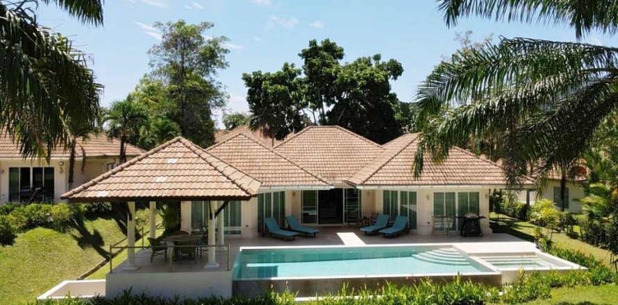 Villa in Kathu, Thailand 3 bedrooms № 144652