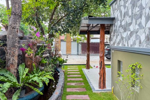 Дом в Банг Ламунге, Таиланд с 6 спальнями  № 171307 - фото 12