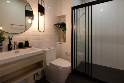 Studio dans le Condo à Suan Luang, Bangkok, Thaïlande  № 171304 - photo 5