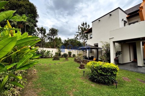 House in Pattaya, Thailand 5 bedrooms № 196080 - photo 4