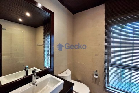House in Pattaya, Thailand 5 bedrooms № 196080 - photo 27
