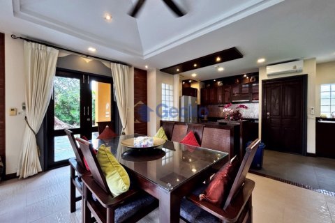 House in Pattaya, Thailand 5 bedrooms № 196080 - photo 12