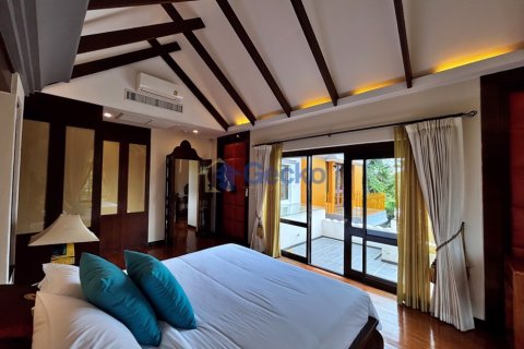 House in Pattaya, Thailand 5 bedrooms № 196080 - photo 29