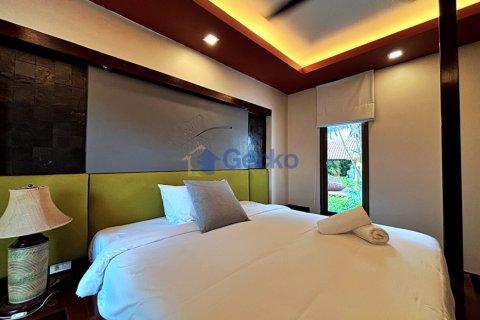 House in Pattaya, Thailand 5 bedrooms № 196080 - photo 22