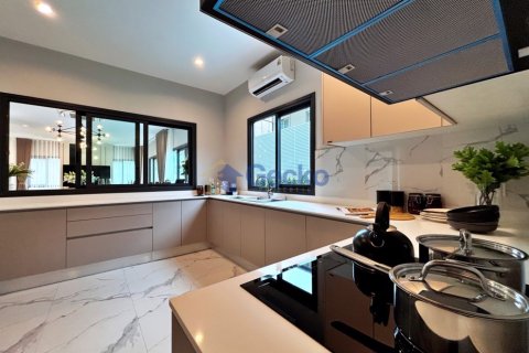 บ้านในพัทยา, ประเทศไทย 4 ห้องนอน № 196079 - รูปถ่าย 16
