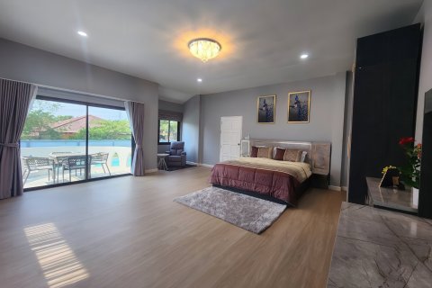 Вилла в Паттайе, Таиланд с 4 комнатами  № 159914 - фото 10