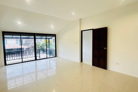 Дом в Чалонге, Таиланд с 3 спальнями  № 120208 - фото 5