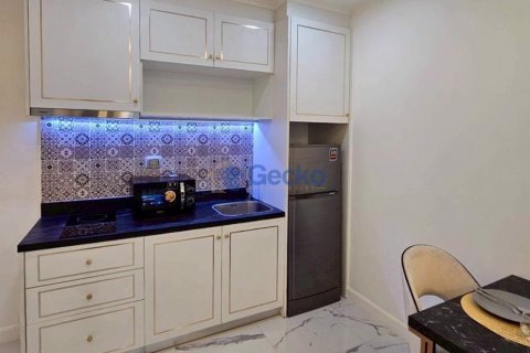 Condo in Pattaya, Thailand, 1 bedroom № 204623 - photo 6