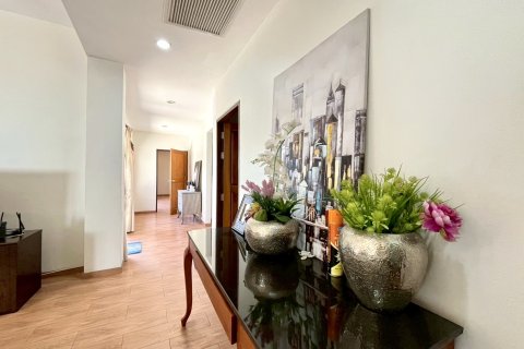 Villa in Pattaya, Thailand 4 Schlafzimmer № 173908 - Foto 11