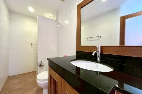 Villa in Pattaya, Thailand 4 Schlafzimmer № 173908 - Foto 13