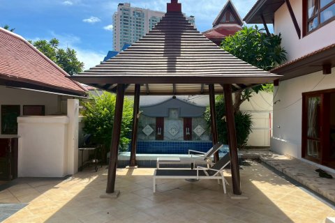 Villa in Pattaya, Thailand 4 Schlafzimmer № 173908 - Foto 5