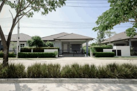 House in Chonburi, Thailand 2 bedrooms № 193151