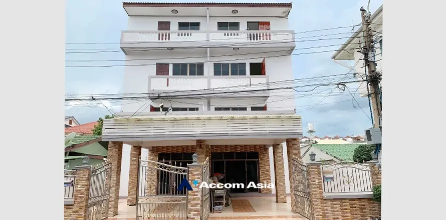 Haus in Suan Luang, Bangkok, Thailand 8 Schlafzimmer № 219441