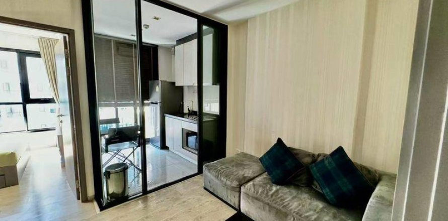 Apartment in Pattaya, Thailand 2 rooms № 234125