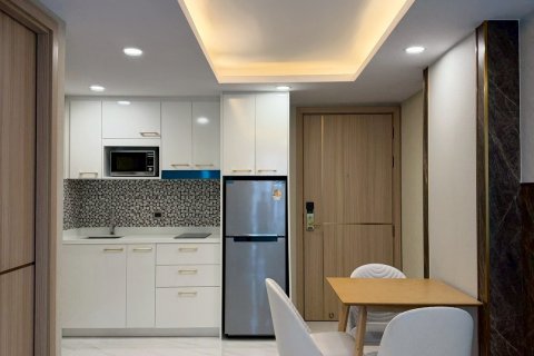 Apartamento de 2 habitaciones en Pattaya, Tailandia № 234123 - foto 3