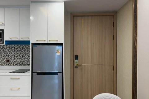 Apartamento de 2 habitaciones en Pattaya, Tailandia № 234123 - foto 6