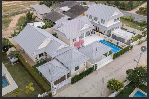 Дом в Ча-аме, Таиланд с 3 спальнями  № 152786 - фото 1