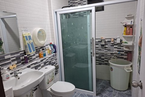 House in Nakhon Ratchasima, Thailand 5 bedrooms № 152787 - photo 21