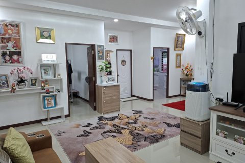 House in Nakhon Ratchasima, Thailand 5 bedrooms № 152787 - photo 16